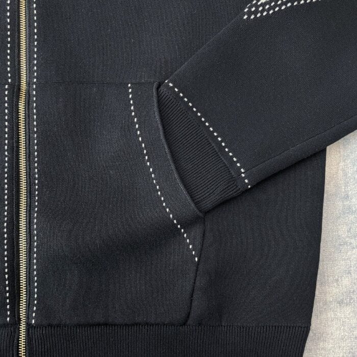 1V Louis Vuitton LV Intarsia Dotted Wool Jacket - Image 4